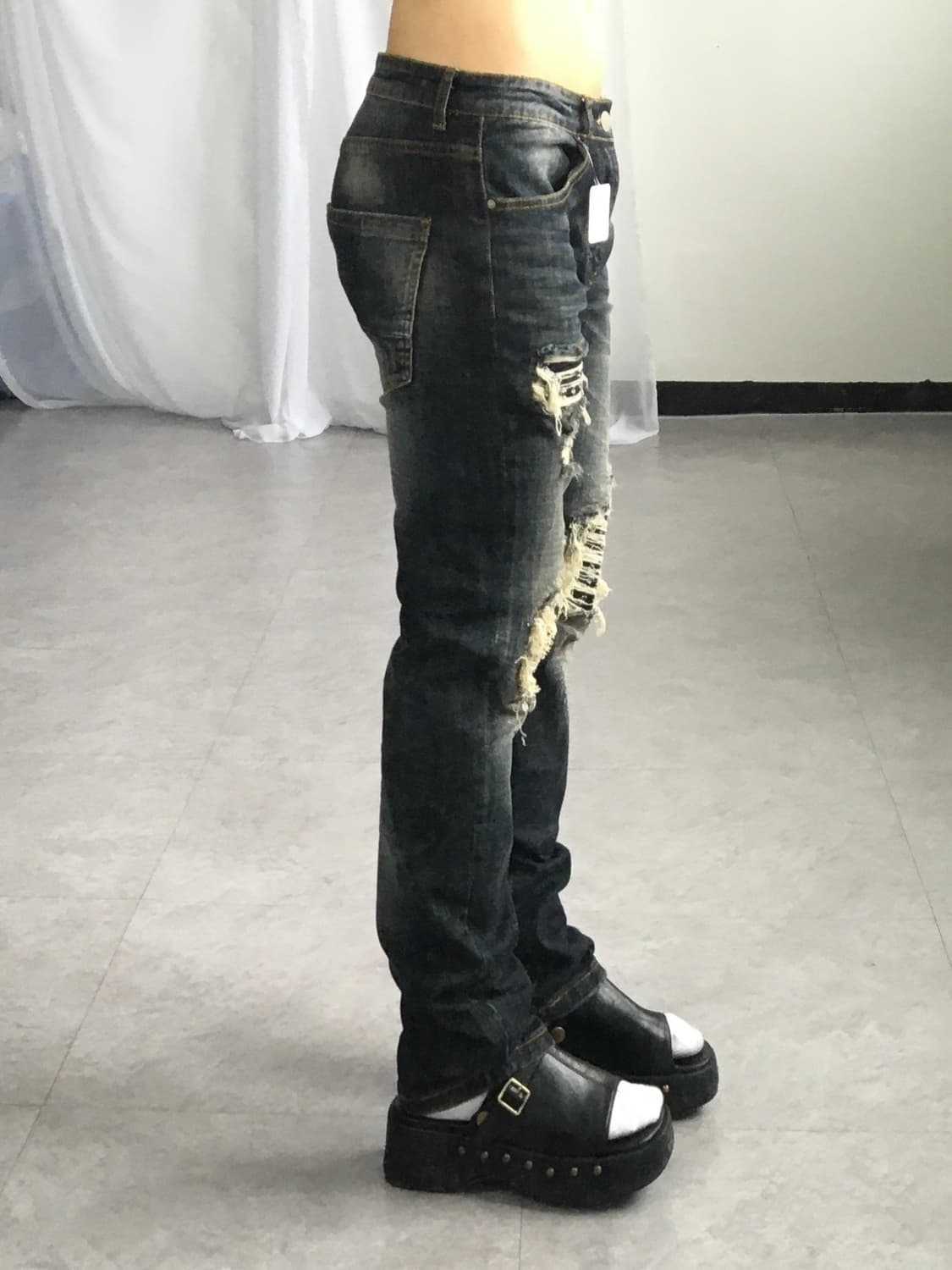 amiri Damage point denim pants 상품이미지6