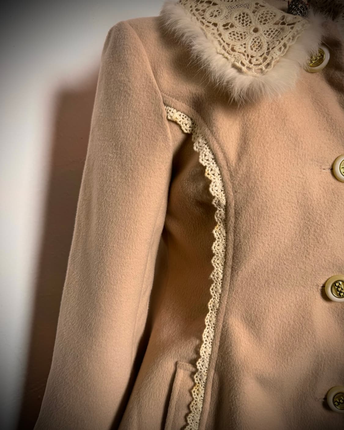 LIZ LISA 래빗퍼&크로셰 트림 포인트 코트 상품이미지2