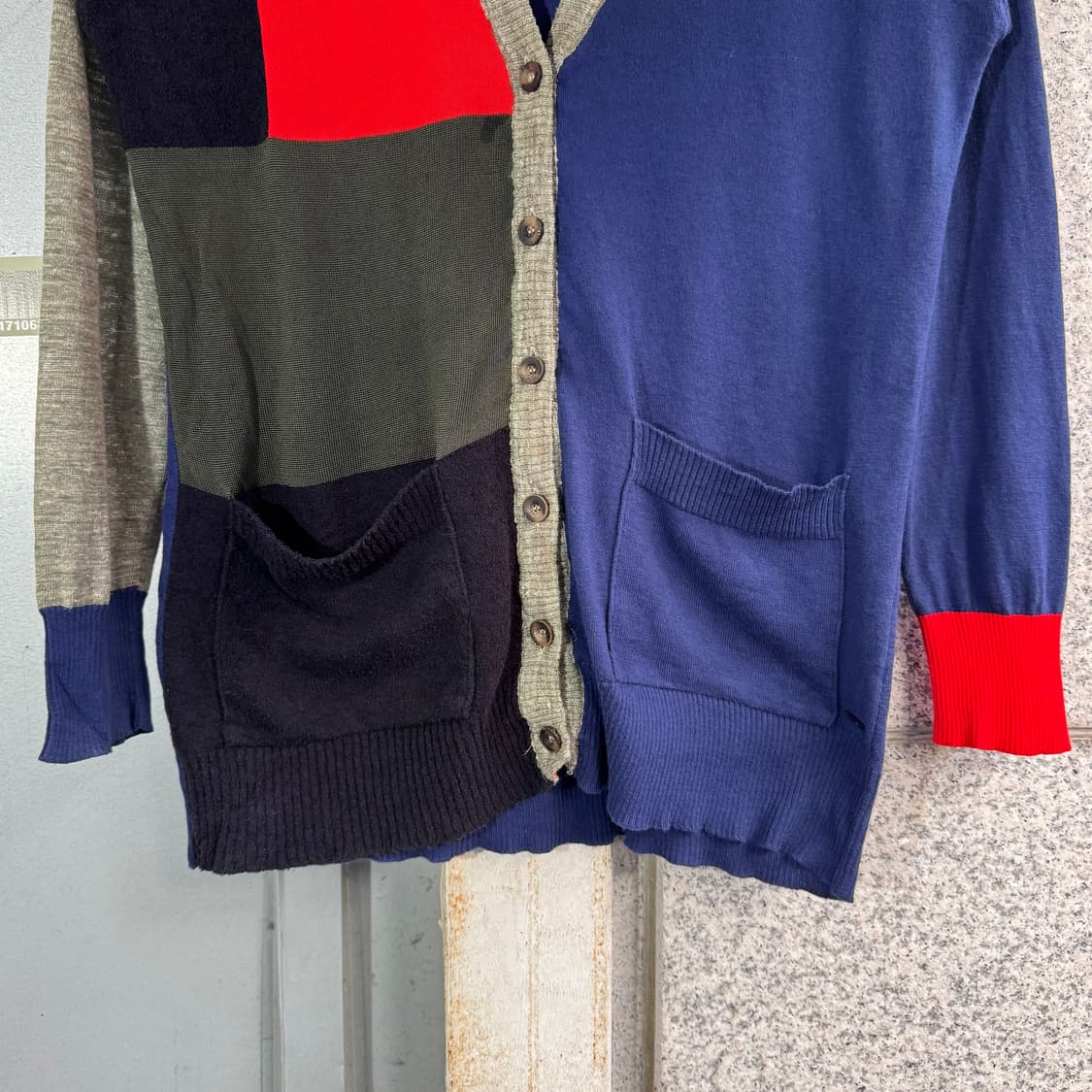 디젤 로고 블럭 얀 가디건 상품이미지4