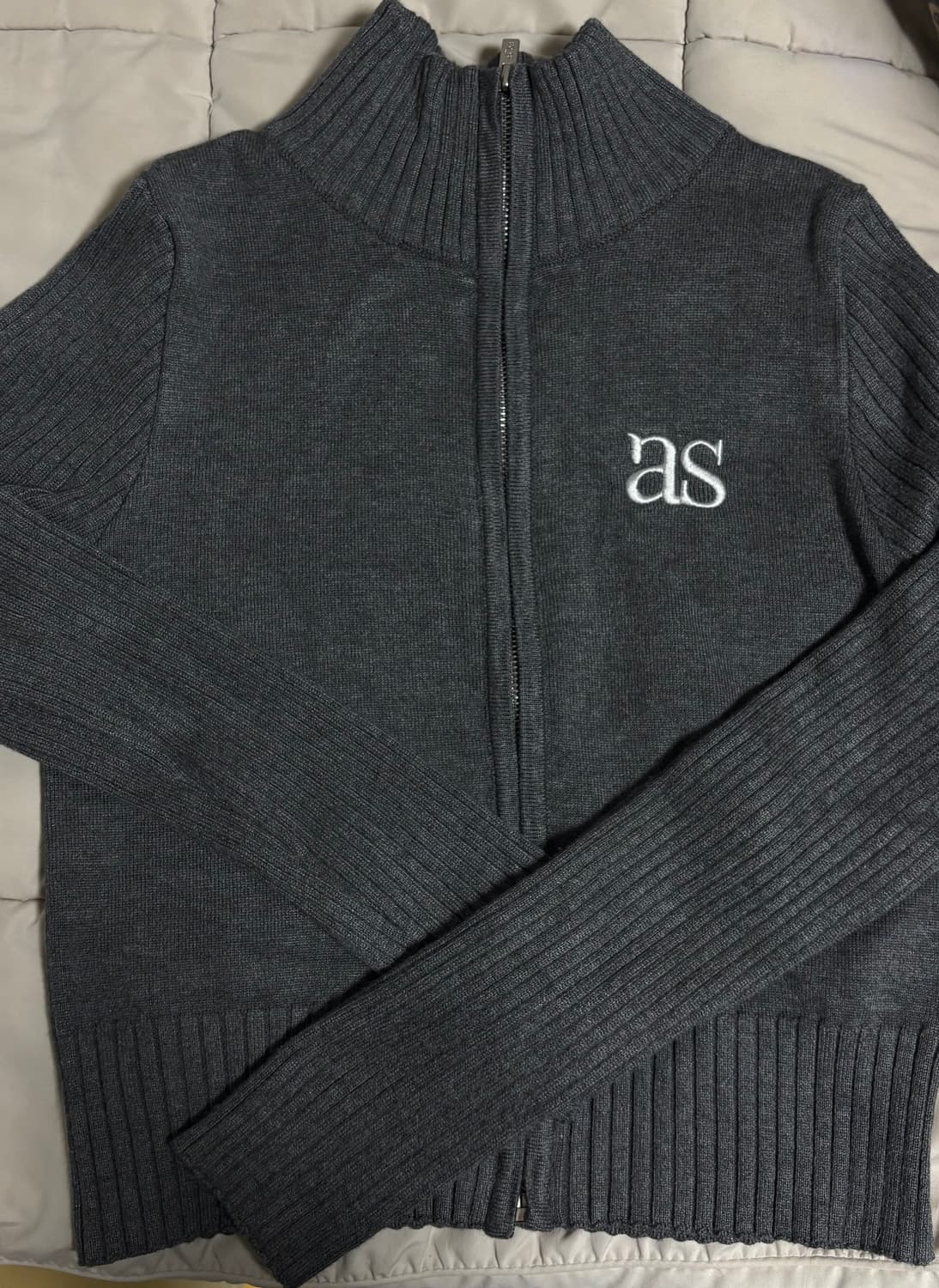 애즈온 마론 니트 집업 차콜 상품이미지2