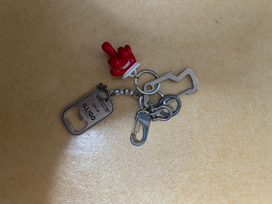 일리고 오프너 키링+fxxk u 레드 키링 상품이미지1