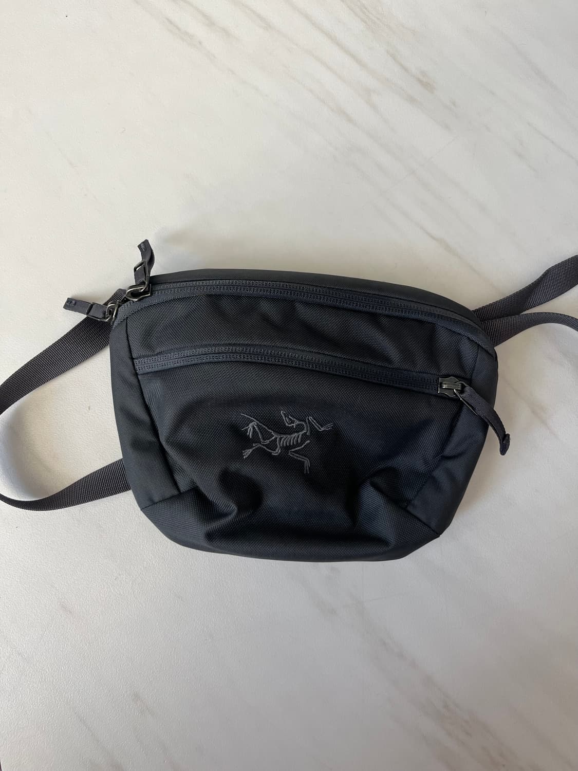 아크테릭스 맨티스1 웨이스트백 그래파이트 상품이미지1