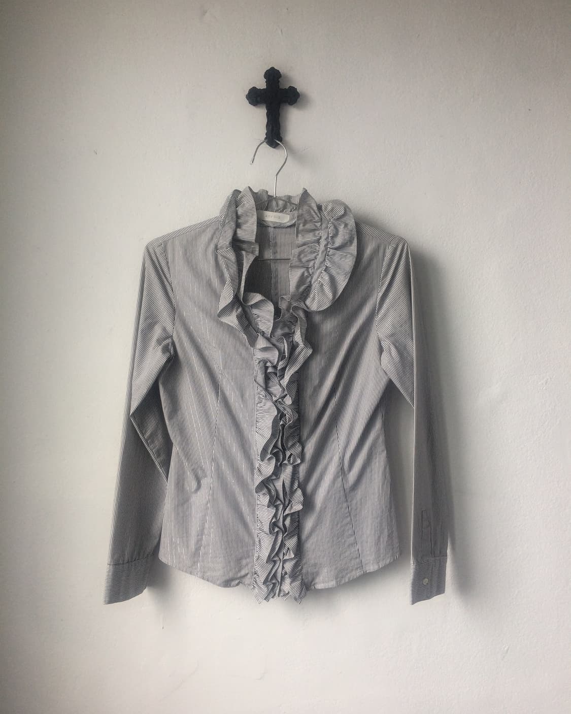 Ruffle stripe pattern shirt 상품이미지2