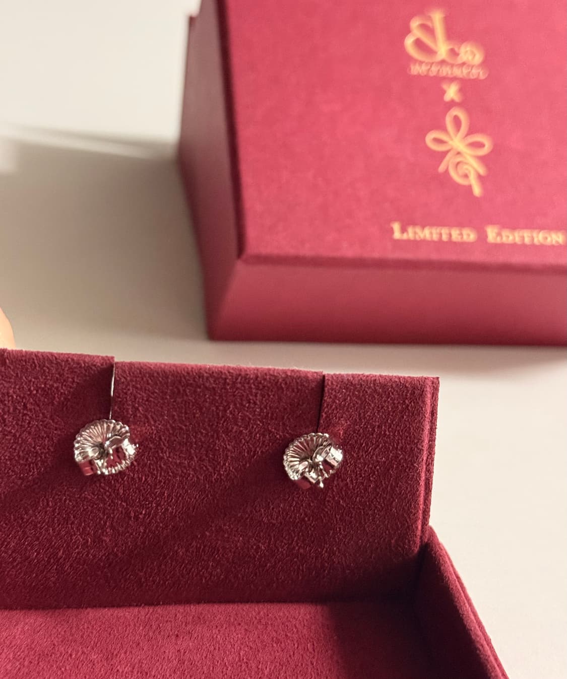 제이콥앤코 GD 데이지 이어링 귀걸이 새상품 판매합니다 상품이미지6