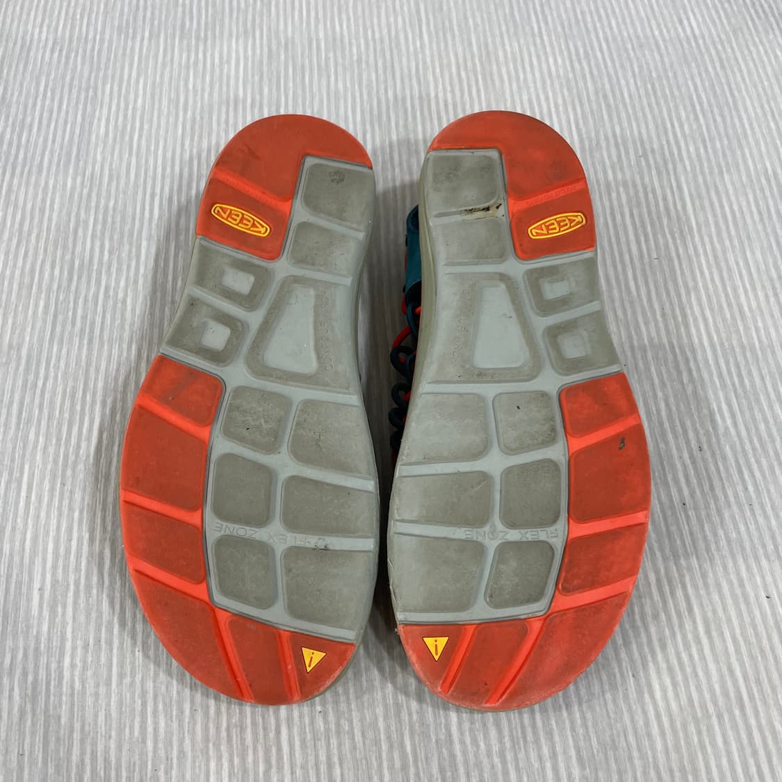 705-4)KEEN 킨 유니크 샌들 270mm 상품이미지7