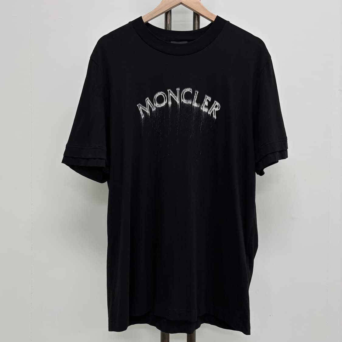 [L]몽클레어 블랙와펜 반팔티 상품이미지1