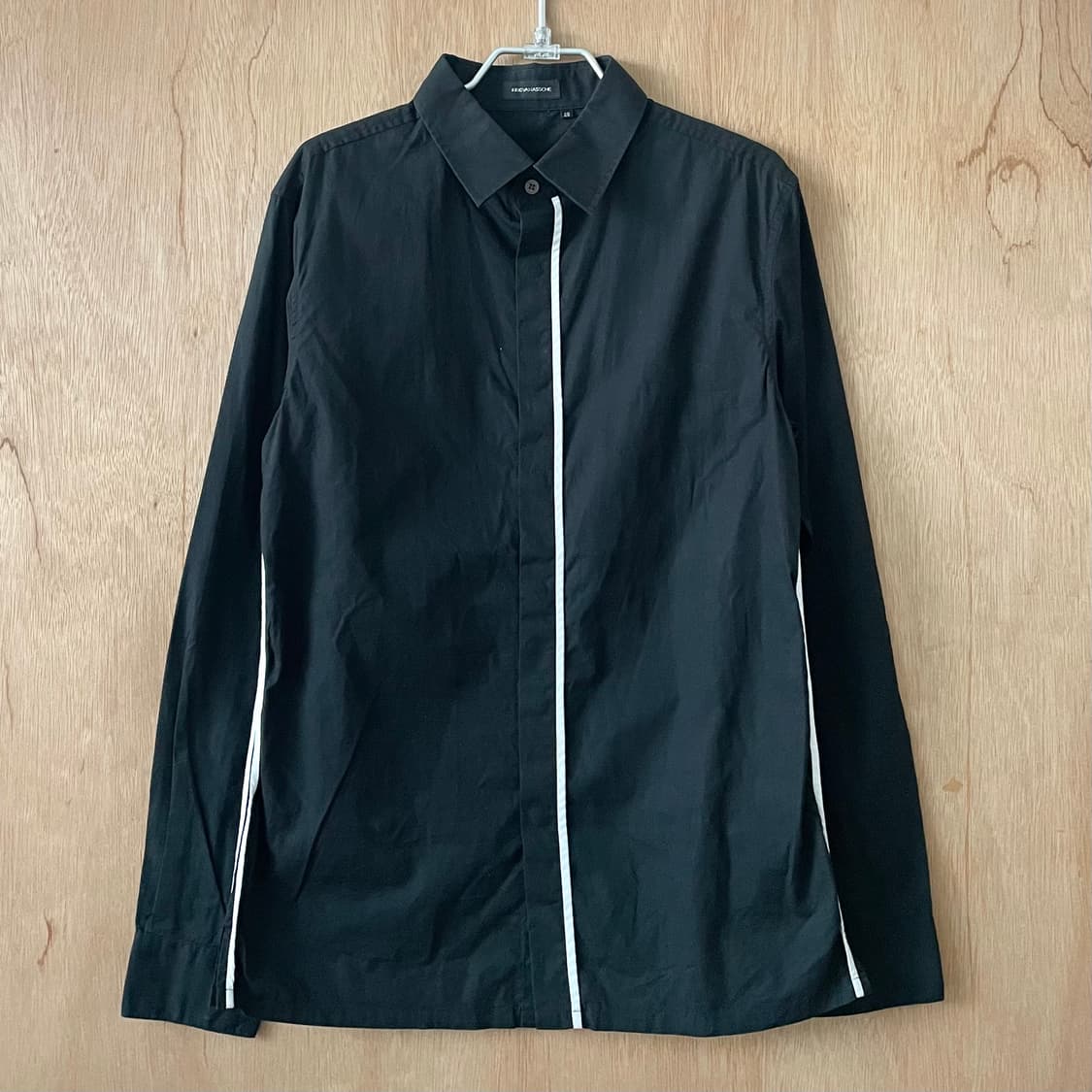 크리스반아쉐 라인 셔츠 상품이미지1