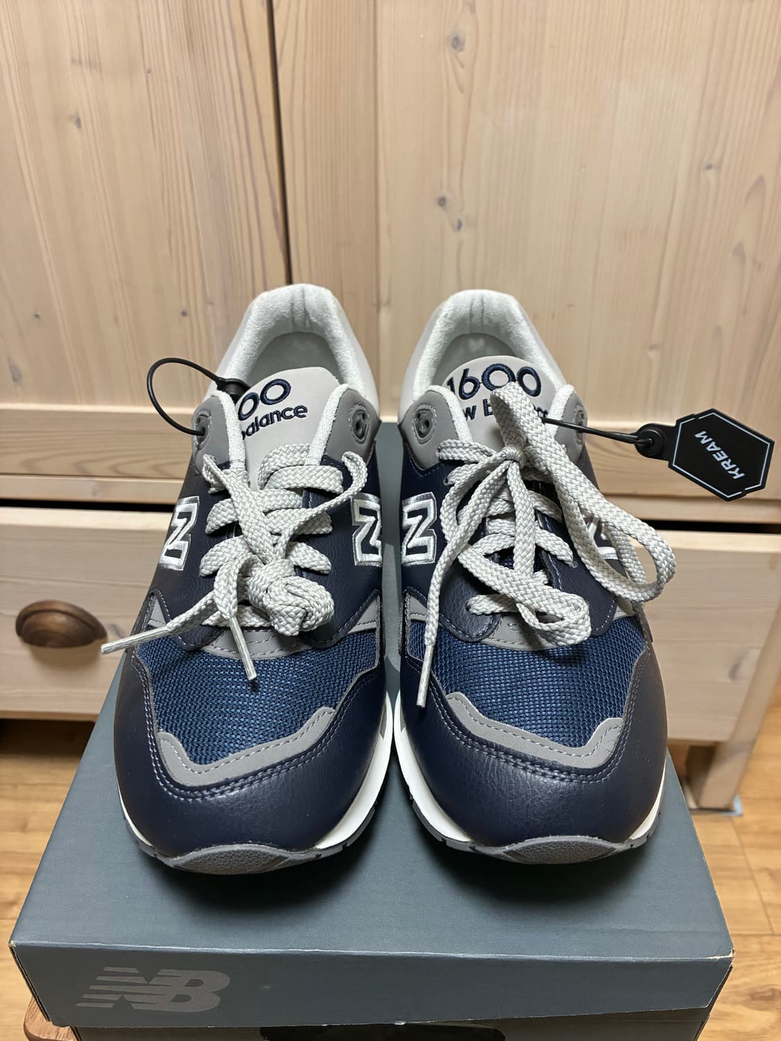 (275) 뉴발란스 1600 레거시 네이비 새상품 상품이미지1