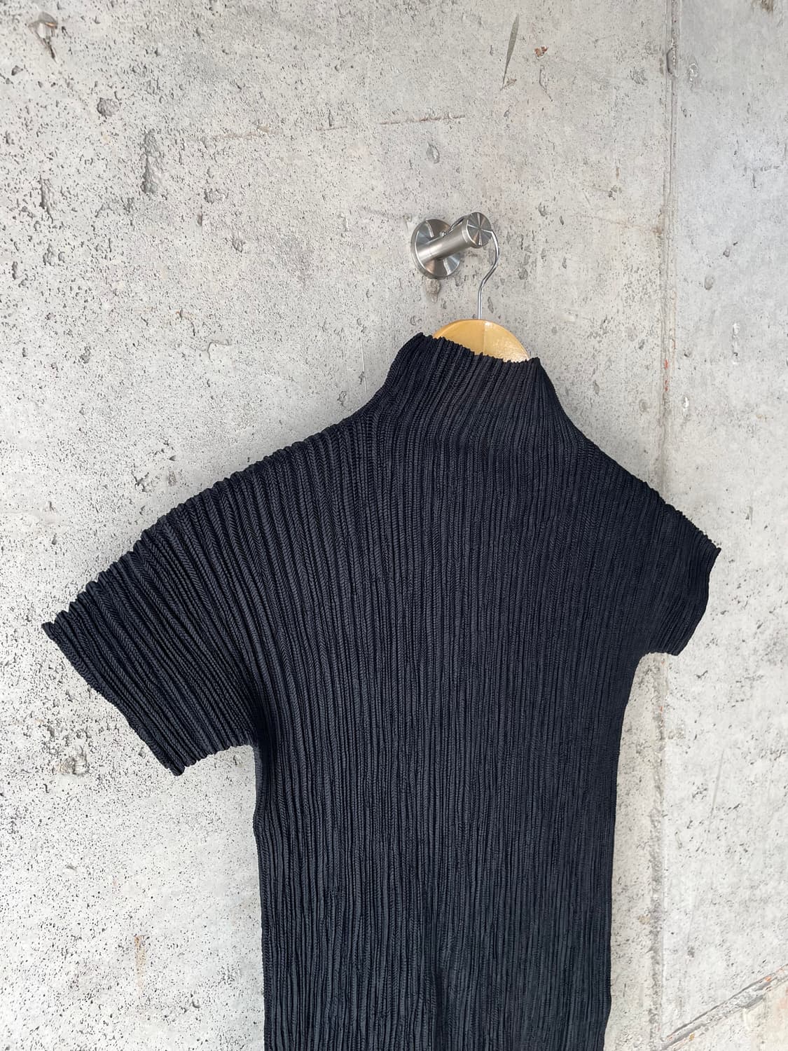 Hiroko Bis 히로코비스 플리츠 탑 블랙 상품이미지1