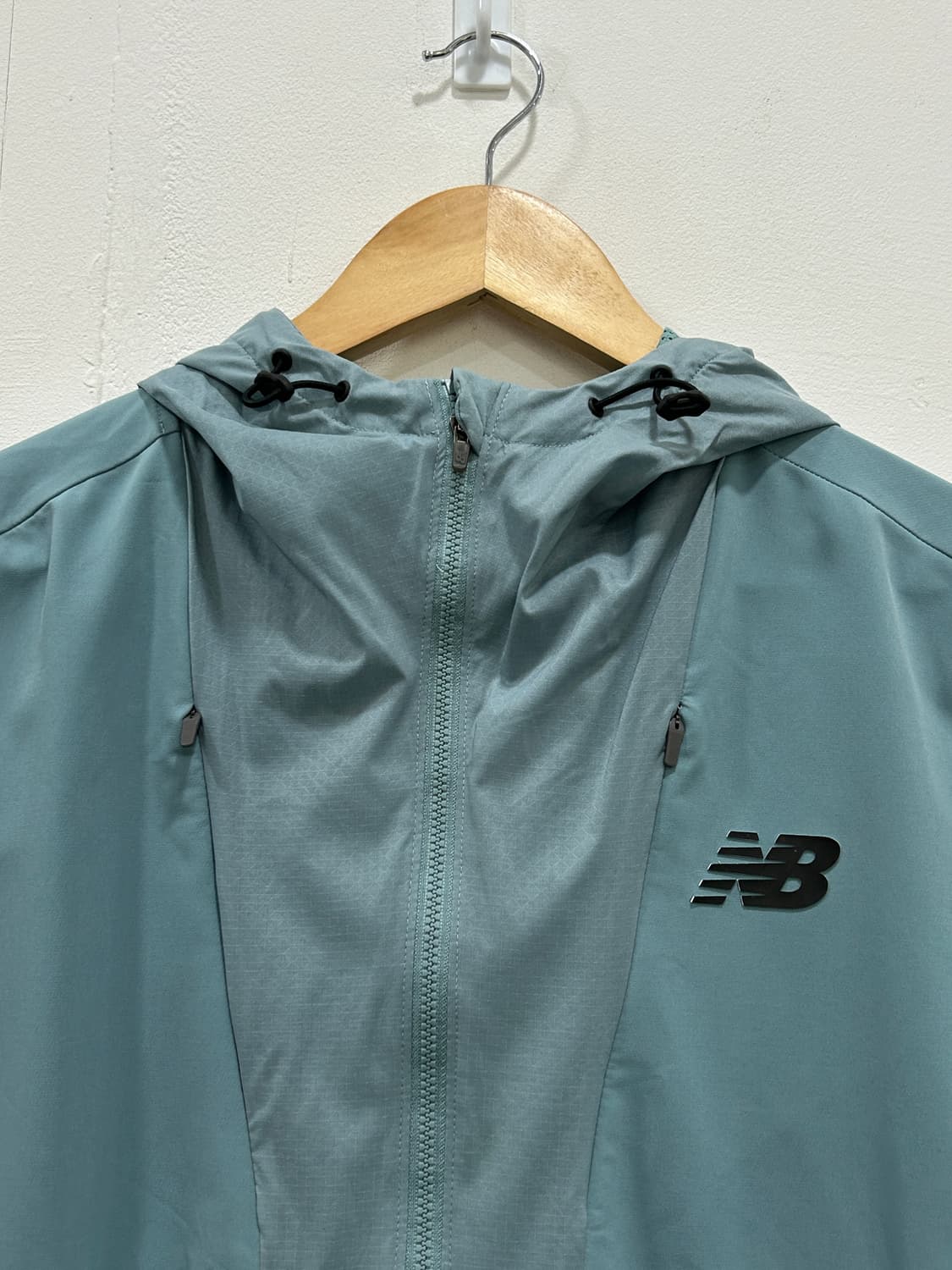 뉴발란스 경량 후드 바람막이 자켓 S 90 민트 상품이미지2