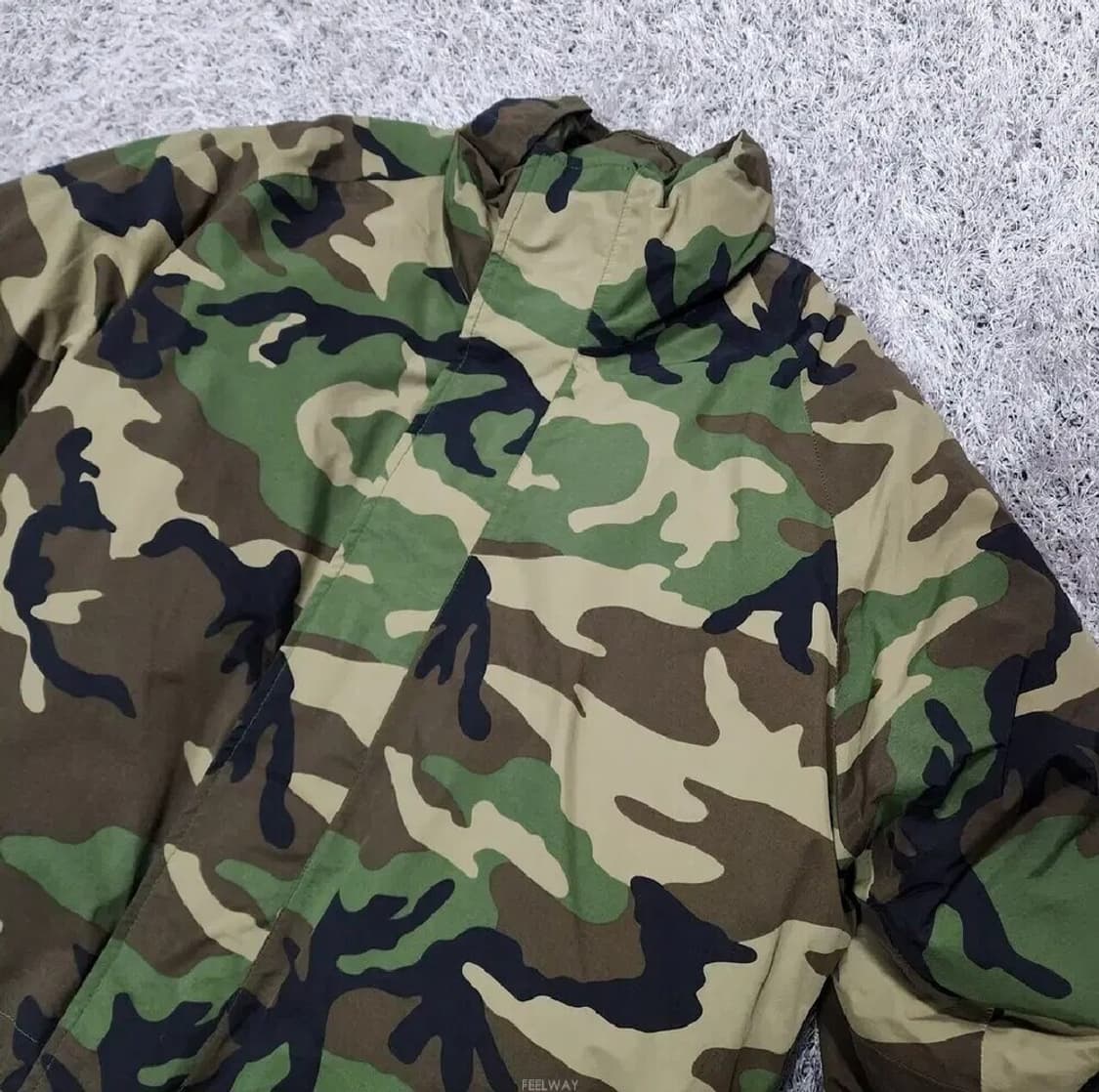 슈프림 15fw 700필 업타운 카모 다운 자켓 S 상품이미지3