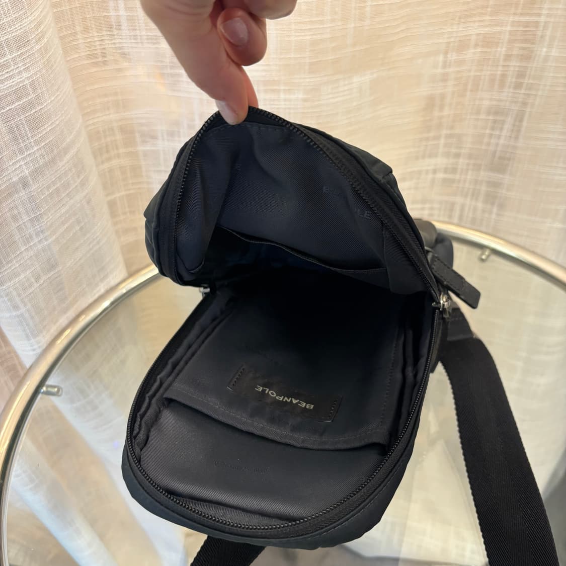 정품 빈폴 나일론 슬링 크로스백     상품이미지7