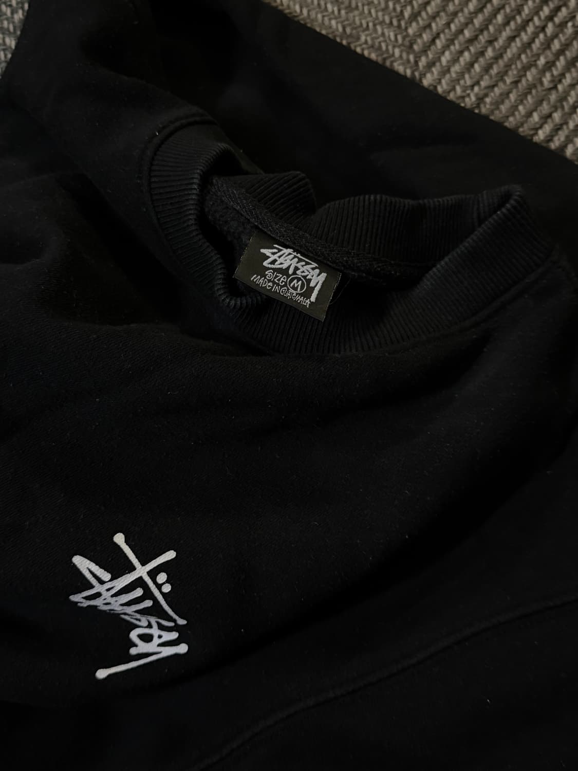 스투시 베이직 크루넥 블랙 상품이미지3