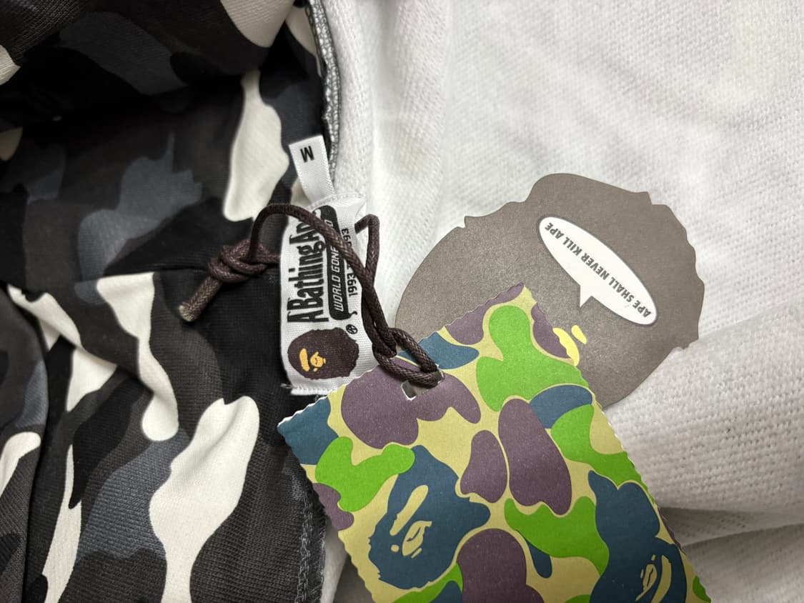 베이프 샤크후드 시티카모 m,L 새상품 상품이미지3