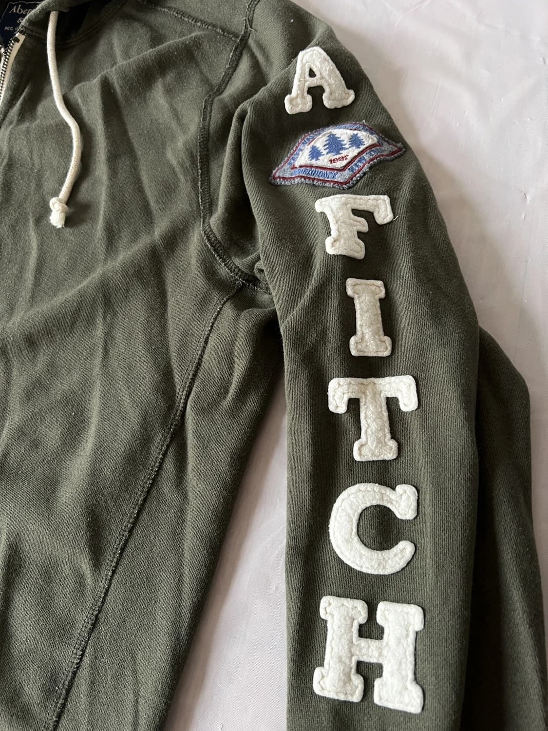 아베크롬비 앤 피치 그래픽 풀집 후드 상품이미지3