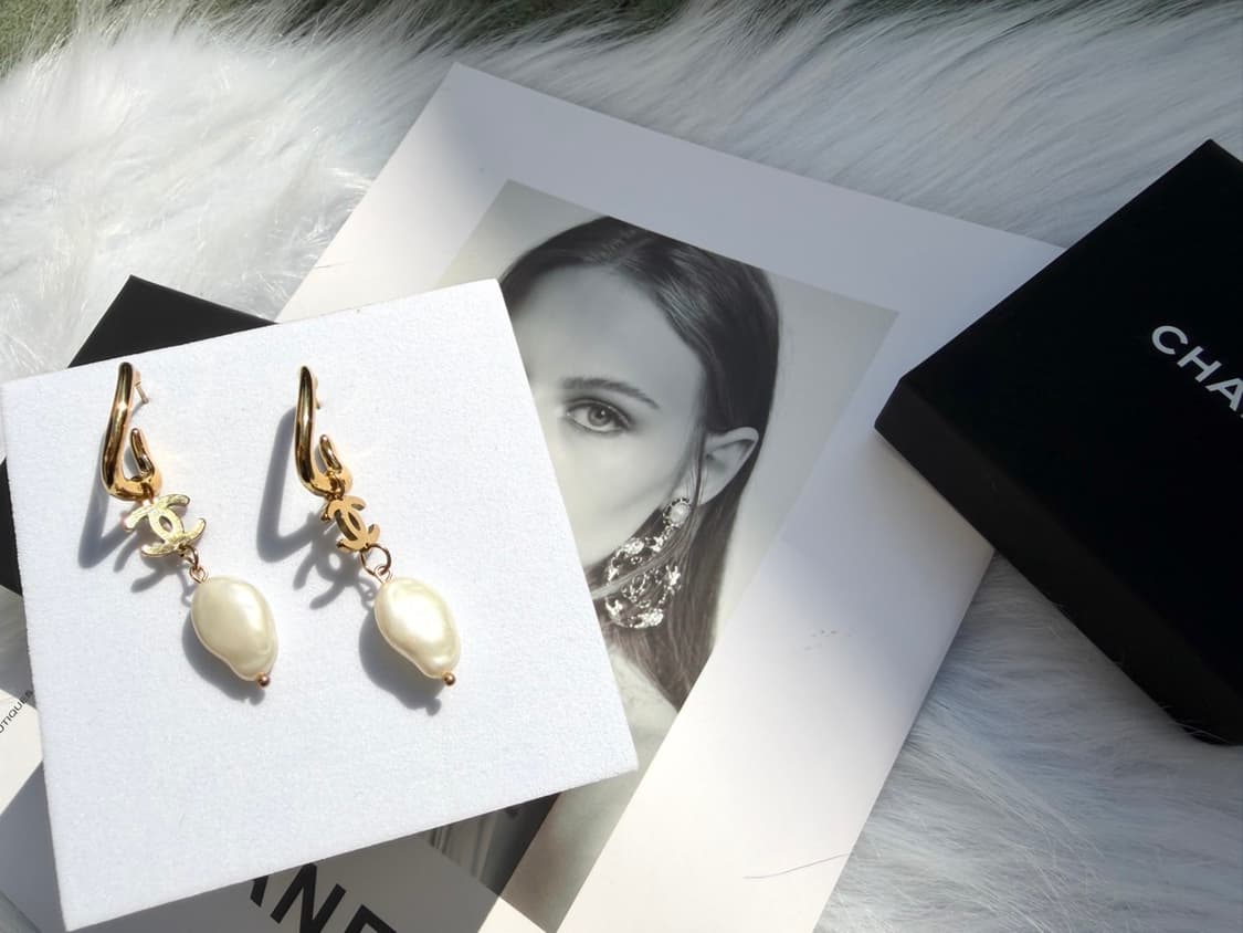 샤넬 모던 골드 진주 이어링 상품이미지3
