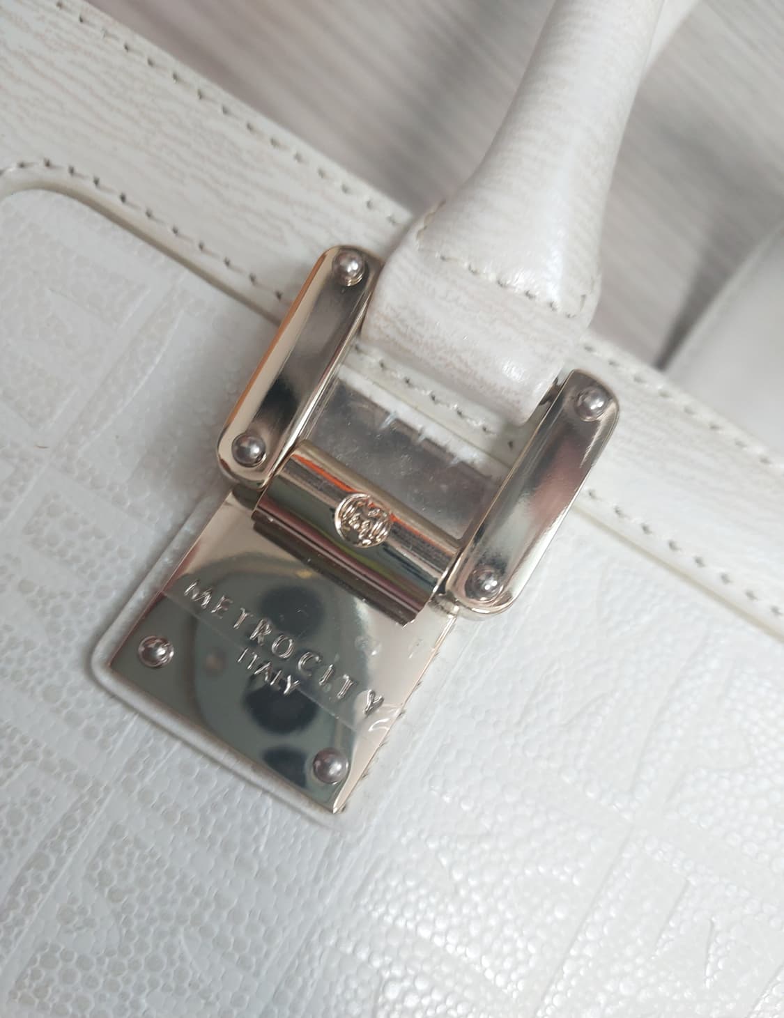 메트로시티 화이트 토트백 y2k 상품이미지3