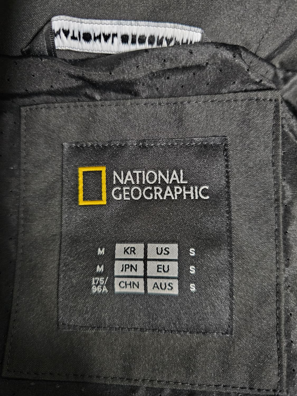 내셔널지오그래픽 방수바람막이 M 새상품 상품이미지3