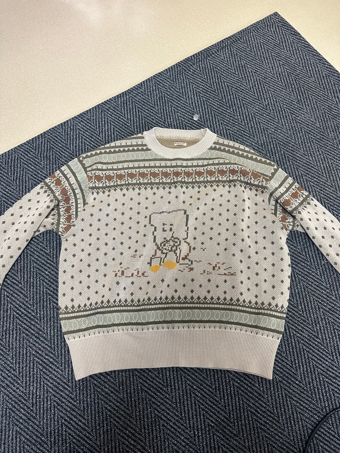 캐피탈 페어아일 크루 니트 팝니다 상품이미지3