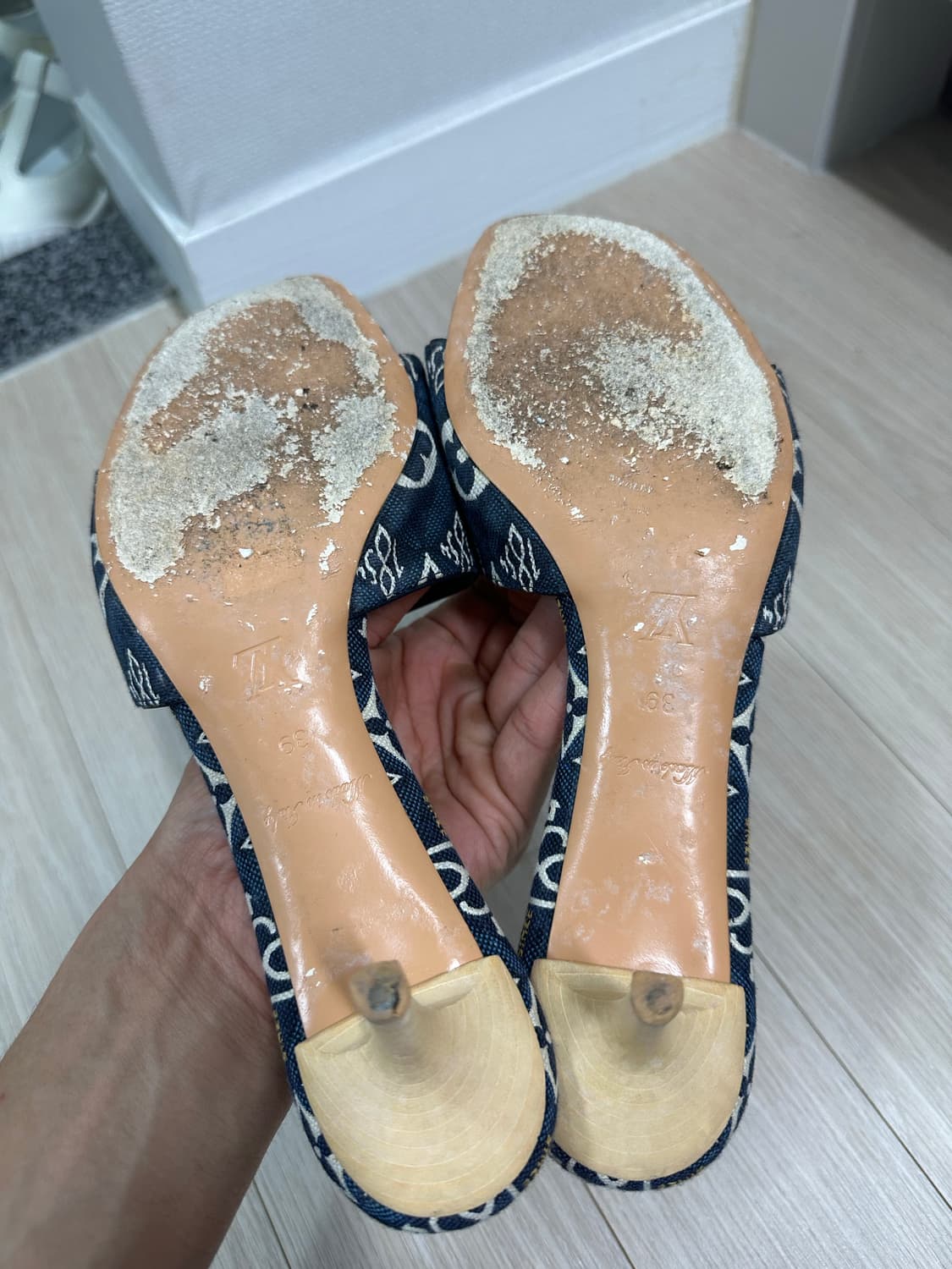 [사이즈 EU39] 루이비통 1854 리바이벌 뮬 상품이미지2