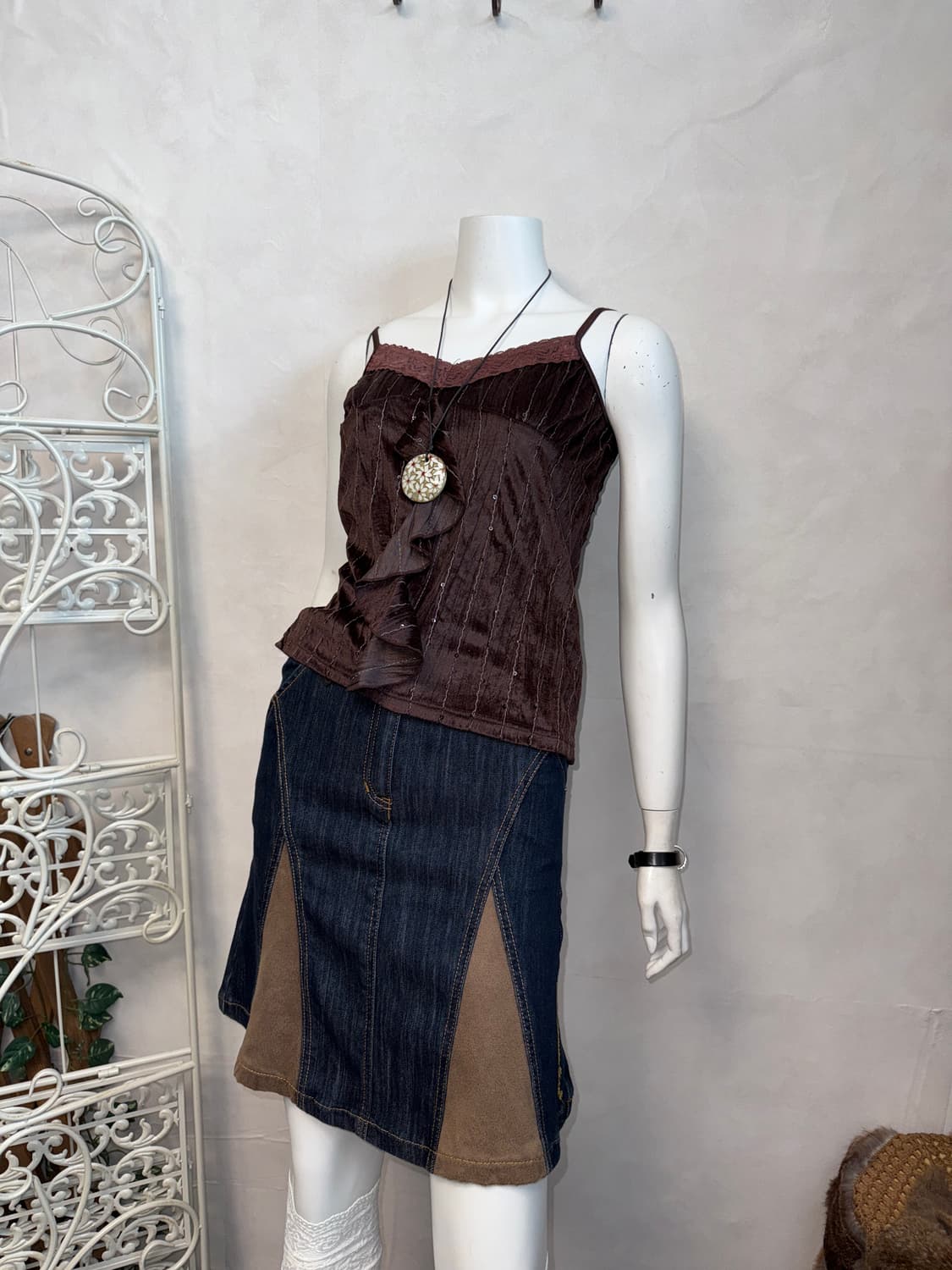 Dark brown velvet ruffle lace sleeveless 상품이미지4