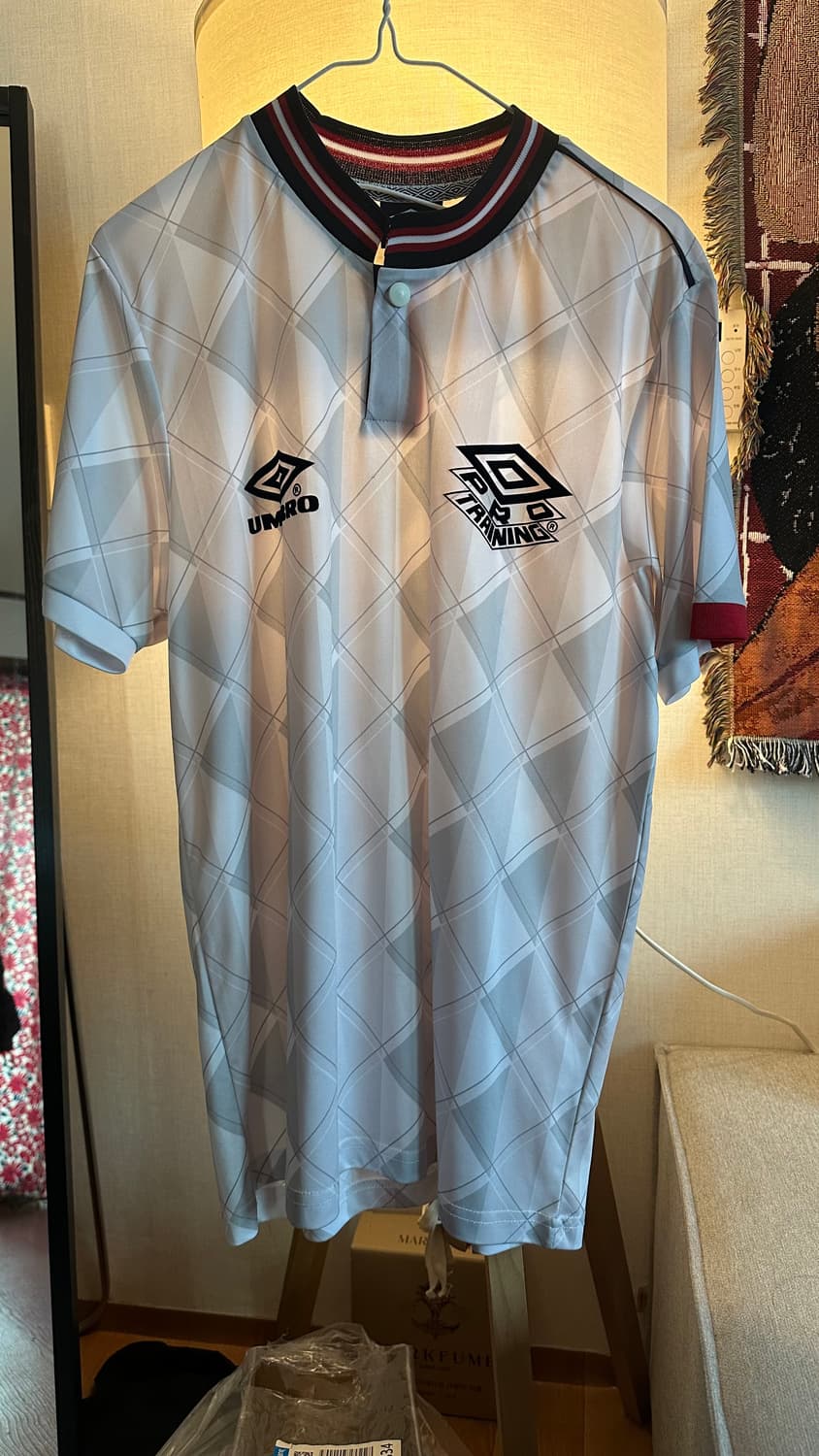 엄브로X에리즈 축구저지  상품이미지2