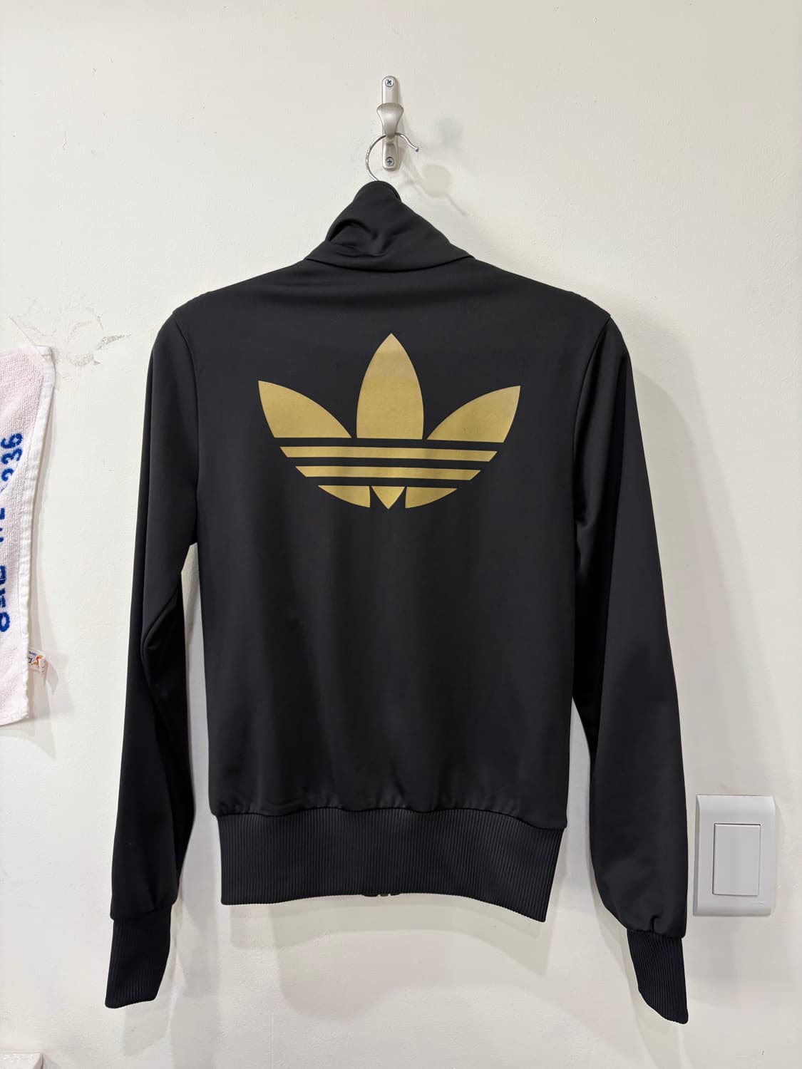 12. 아디다스 검금져지 트랙탑 상품이미지2