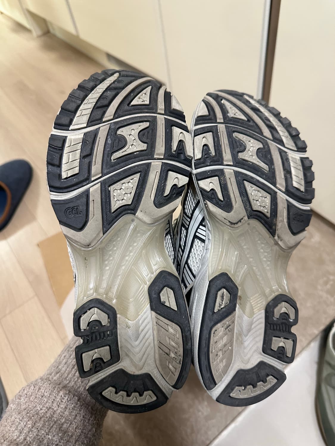 아식스 젤카야노14 언리미티드 255 상품이미지3