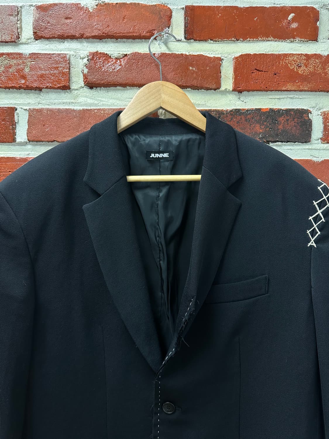 (L)준느 스티치 디테일 컷팅 블레이져 블랙 상품이미지2