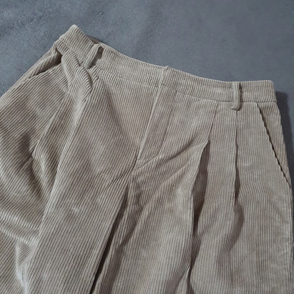 (남녀공용L -33인치) 아비에무아 투턱 코듀로이 와이드 팬츠 상품이미지4