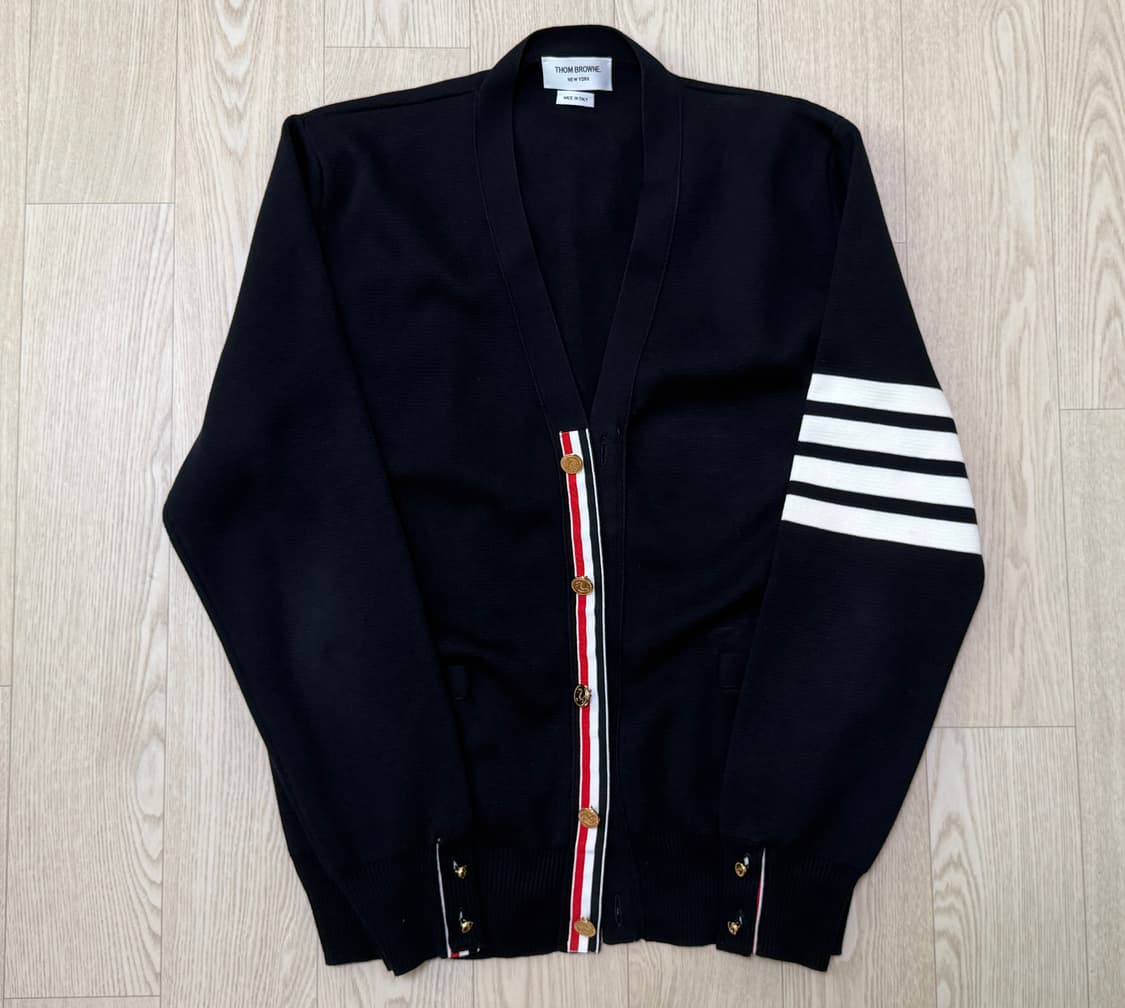 Thom Browne 밀라노 스티치 사선 완장 가디건 금장 상품이미지1