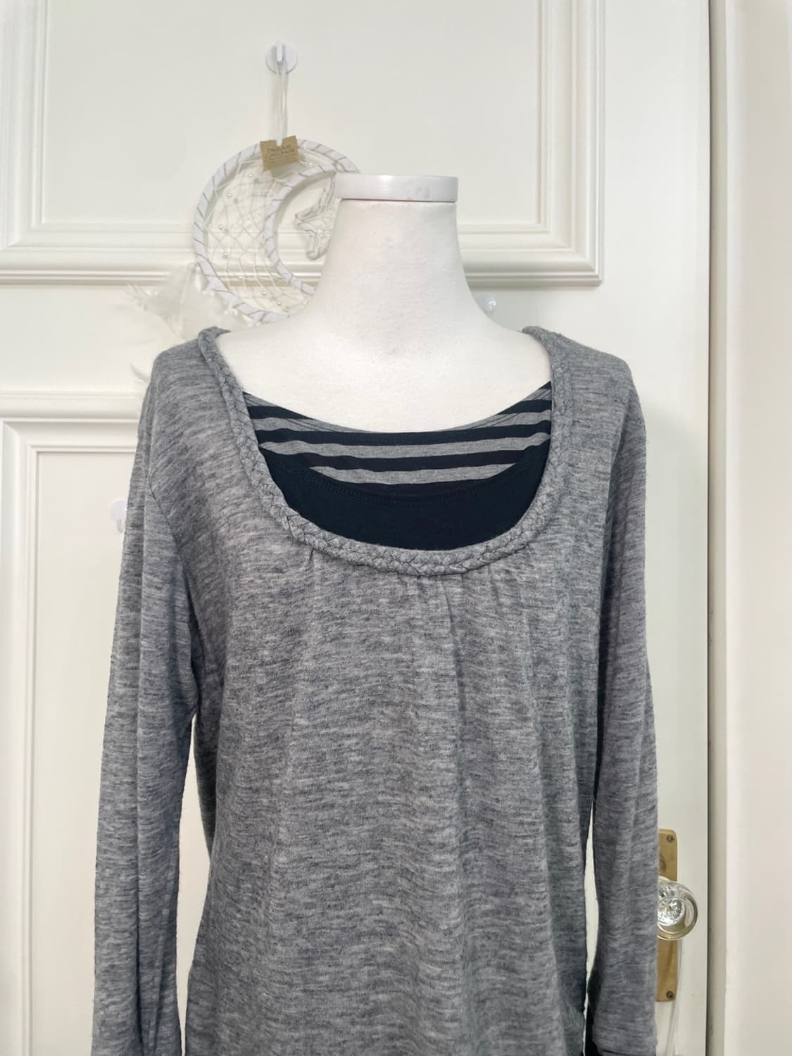 gray black stripe shirring top 상품이미지5