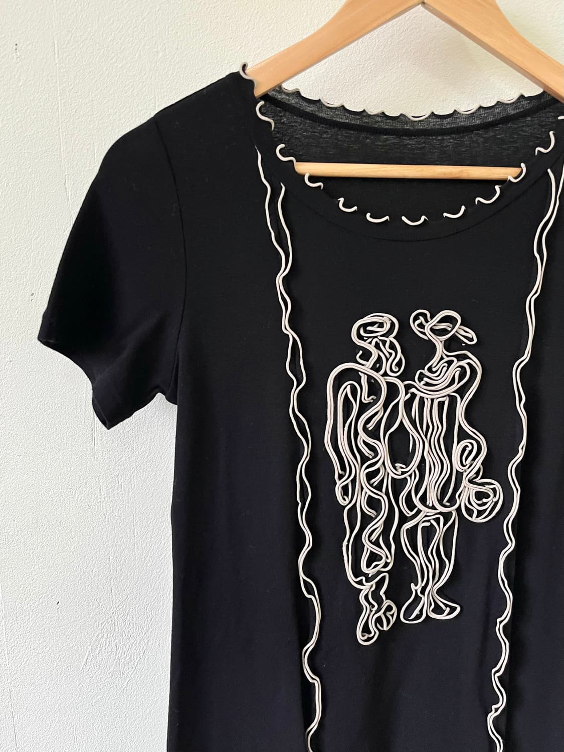 sutfeso 블랙 드로잉 티셔츠 상품이미지2