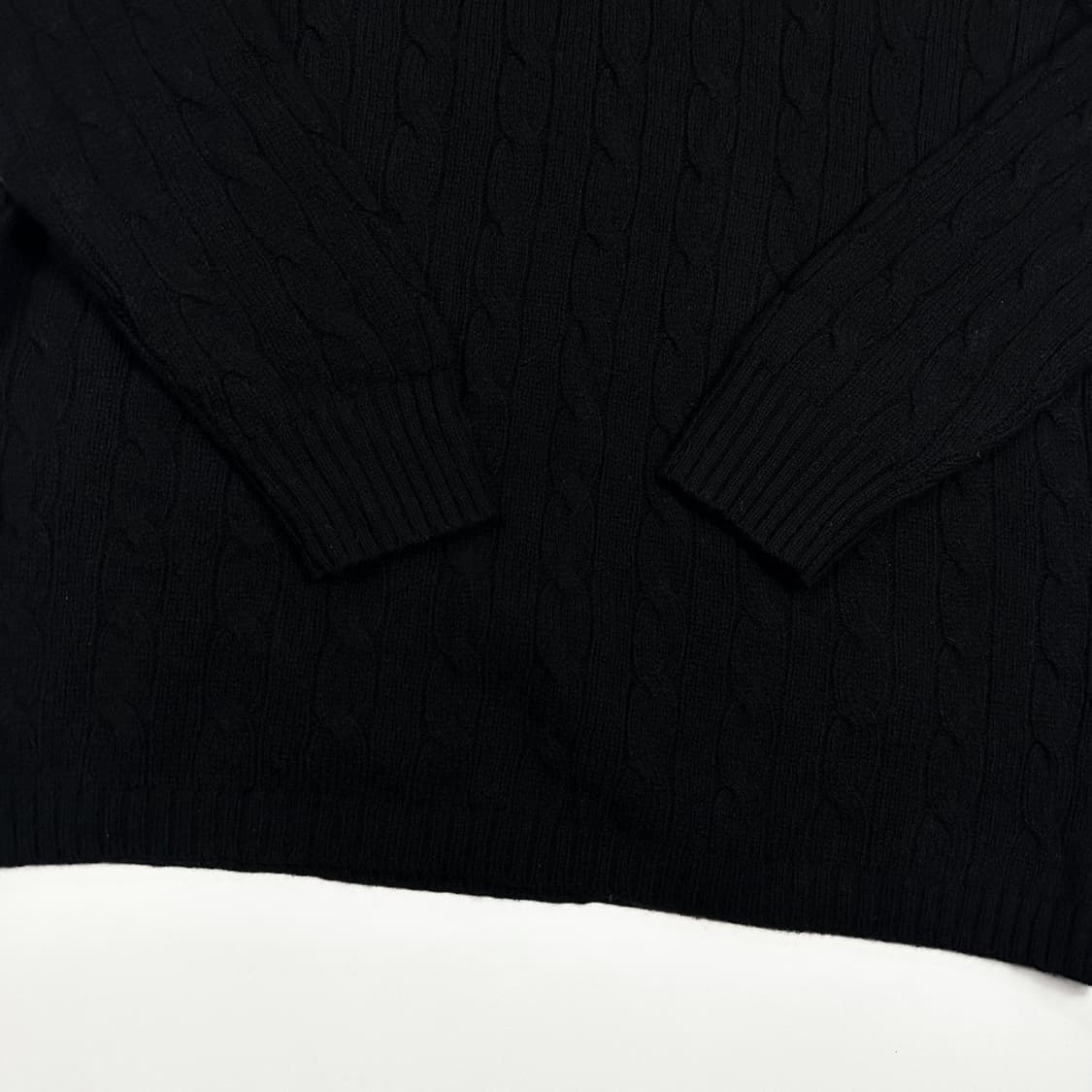 폴로 랄프로렌 포니 블랙 옆트임 케이블 니트 (M 여성추천) 상품이미지4