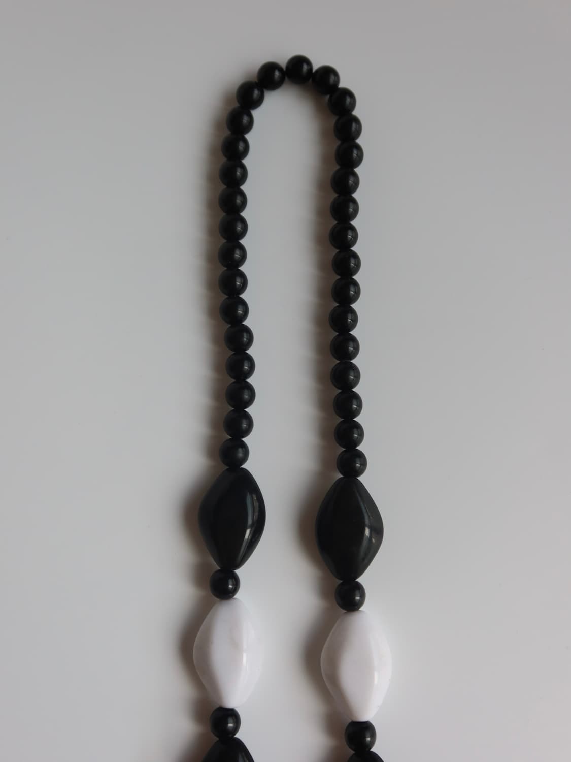 monochrome chunky bead necklace 상품이미지5