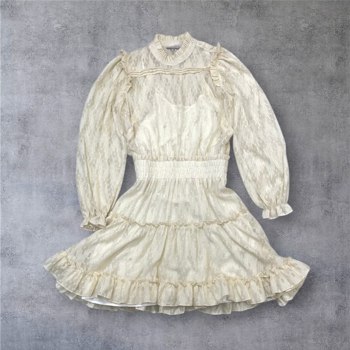 베르니스 크림 보헤미안 프릴 자카드 시스루 미니 원피스 36 상품이미지1