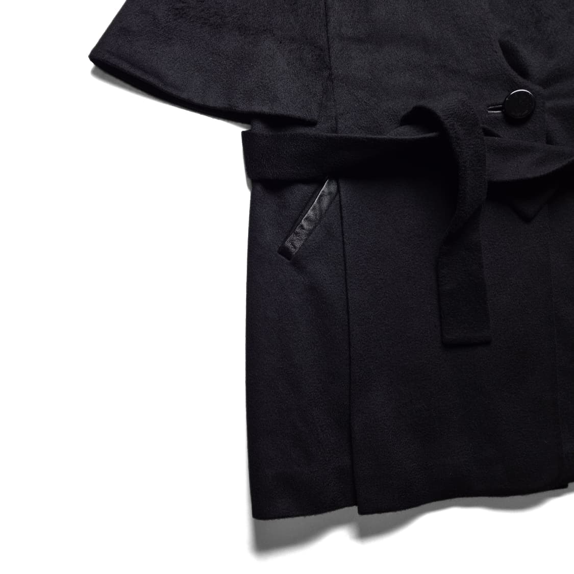 [FREE] 질스튜어트 벨티드 케이프 울캐시미어 코트 상품이미지4
