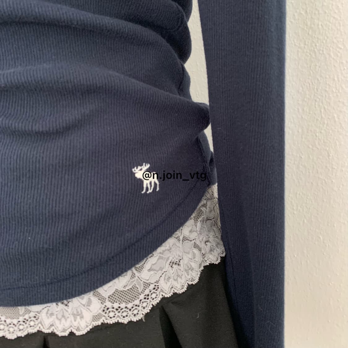 아베크롬비 헨리넥 네이비 롱슬리브 상품이미지2