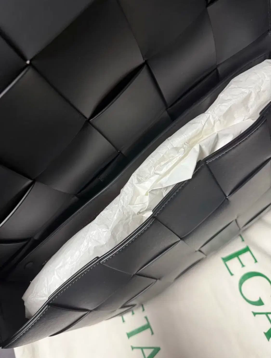 (새제품, 정품) 보테가 베네타 맥시 카세트백 아두와즈 상품이미지2