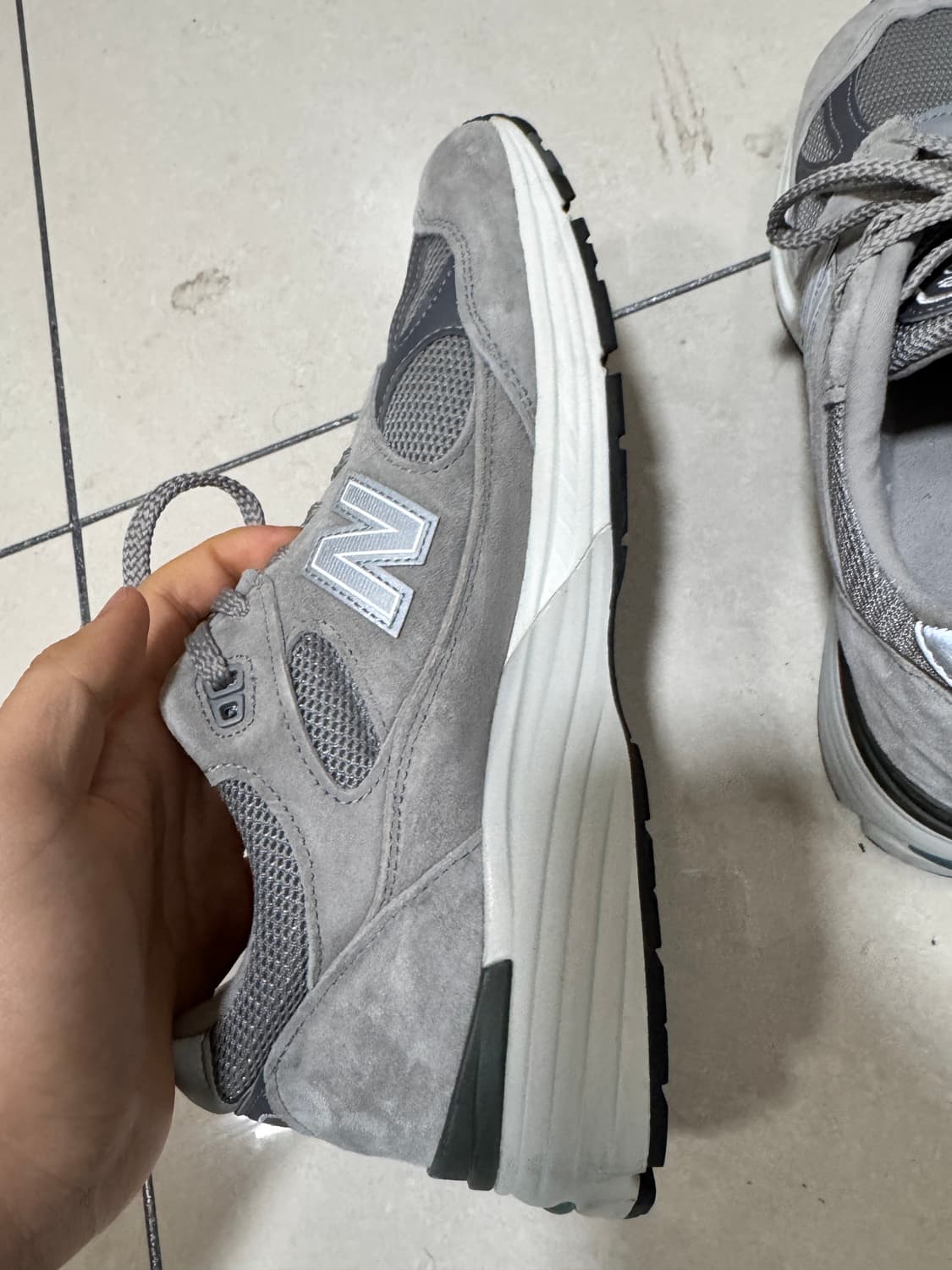 (275) 뉴발란스 991v2 그레이 락 릿지 알로이 실버 상품이미지6
