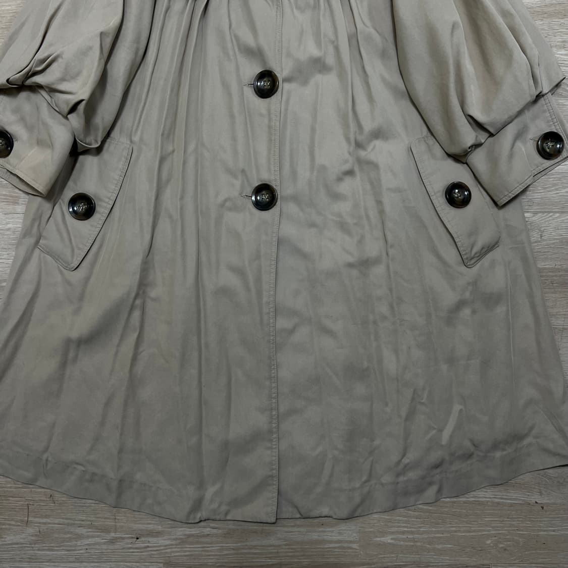 끌로에 여성 셔링 벌룬 싱글 트렌치코트 [베이지] S/90 상품이미지3