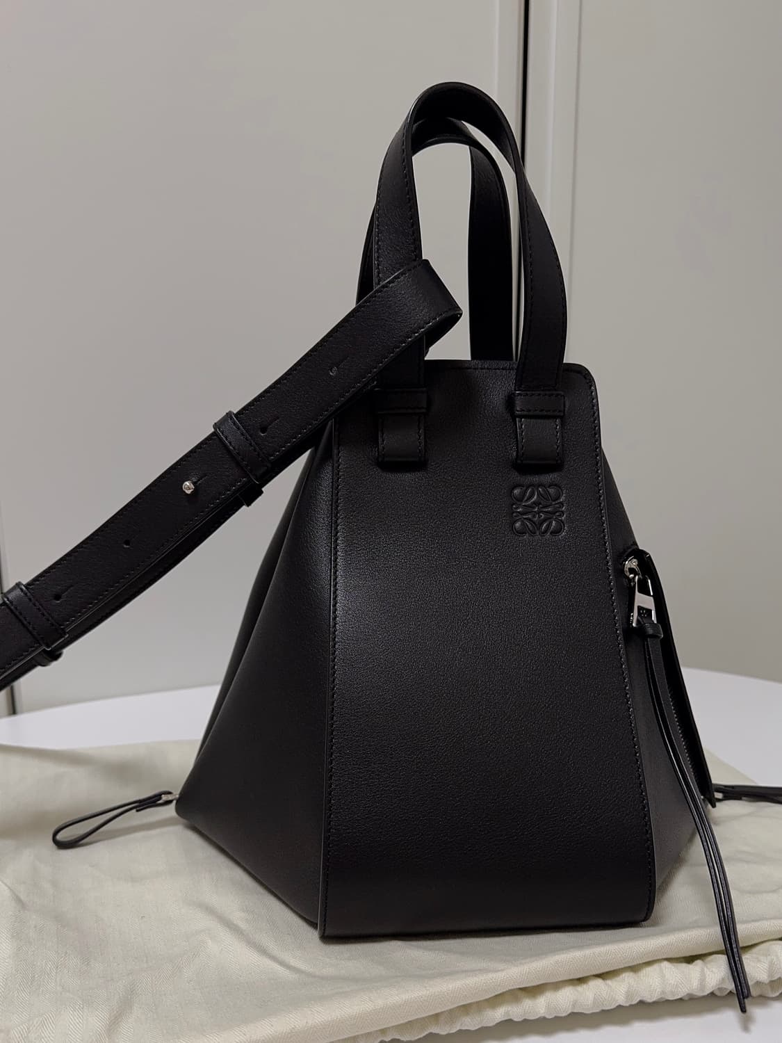 로에베 해먹백 블랙 스몰 상품이미지2