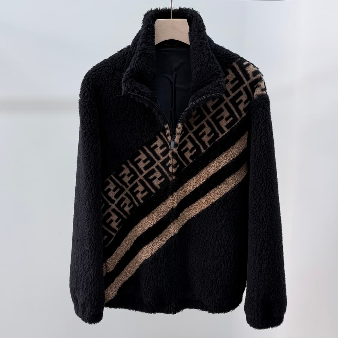 [S+급/46] 펜디 FF 모노그램 시어링 후리스 플리스 자켓 상품이미지1