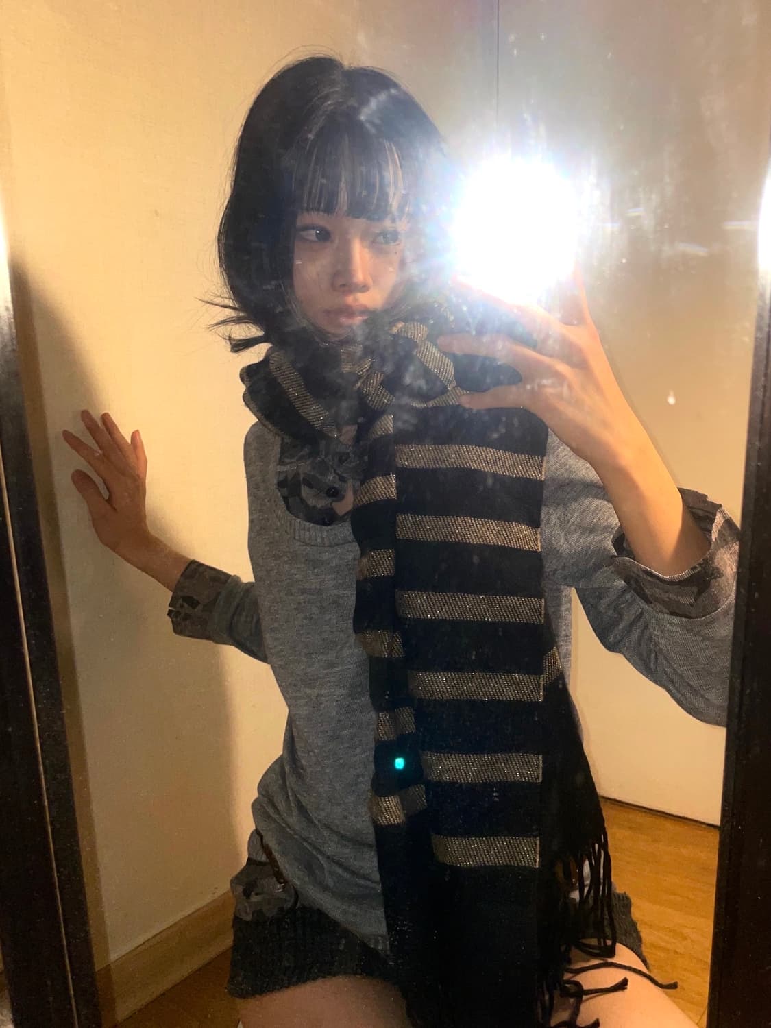 골드x블랙 스트라이프 머플러 상품이미지2