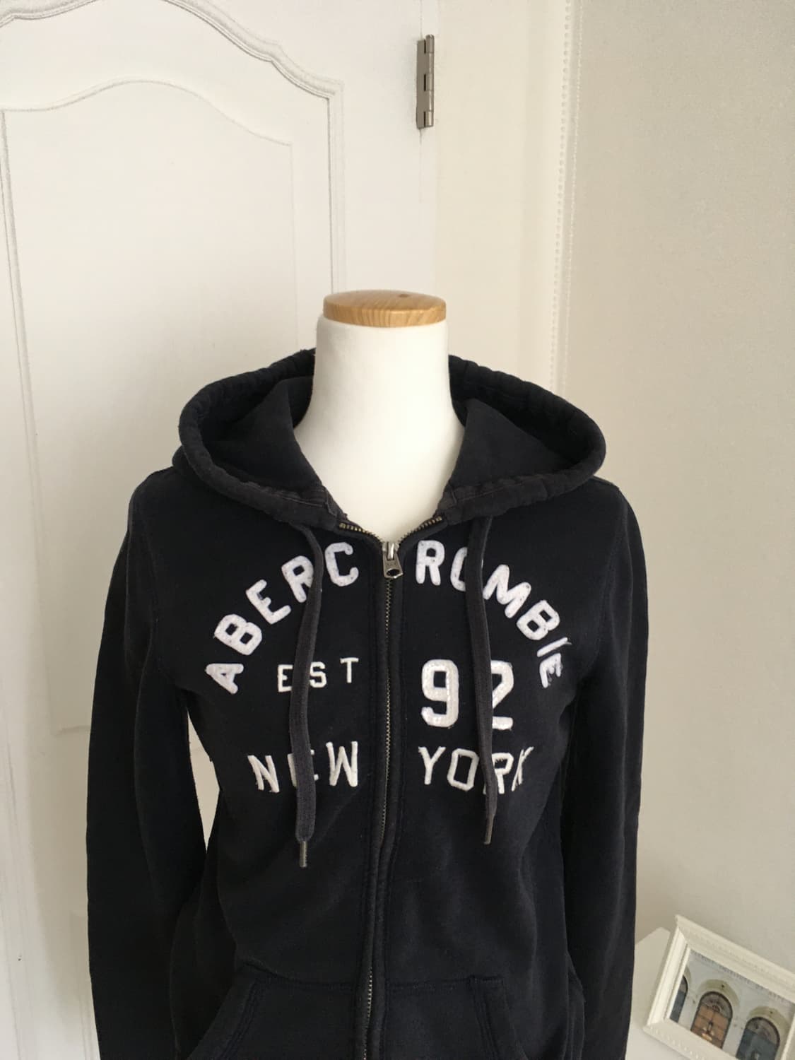 아베크롬비 슬림핏 로고 후드집업 네이비 상품이미지2