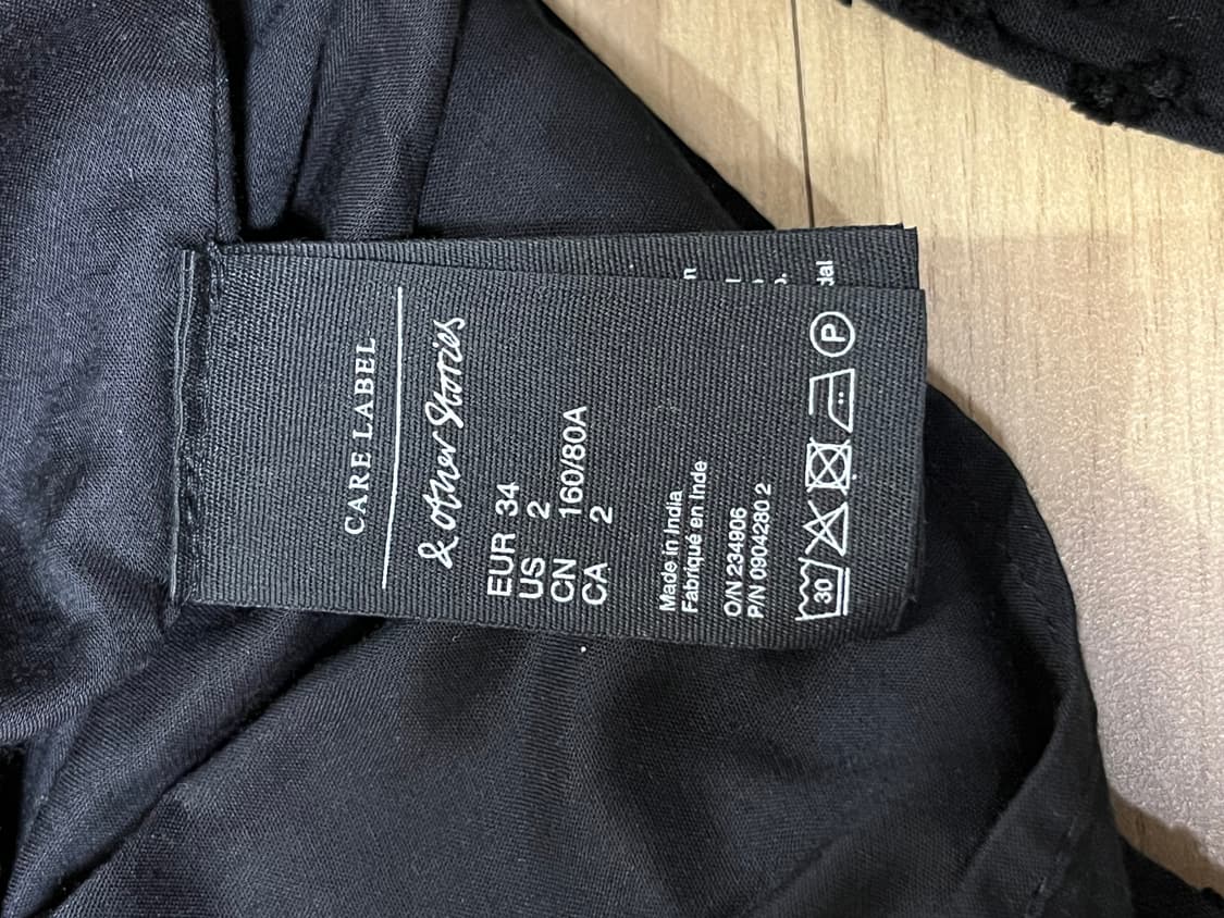 앤아더스토리즈 블랙 도트 원피스 상품이미지4