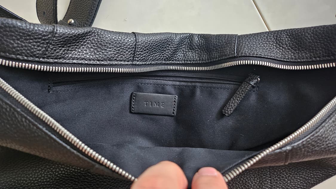 타임옴므 블랙 가죽 크루아상 호보백 숄더백 상품이미지5