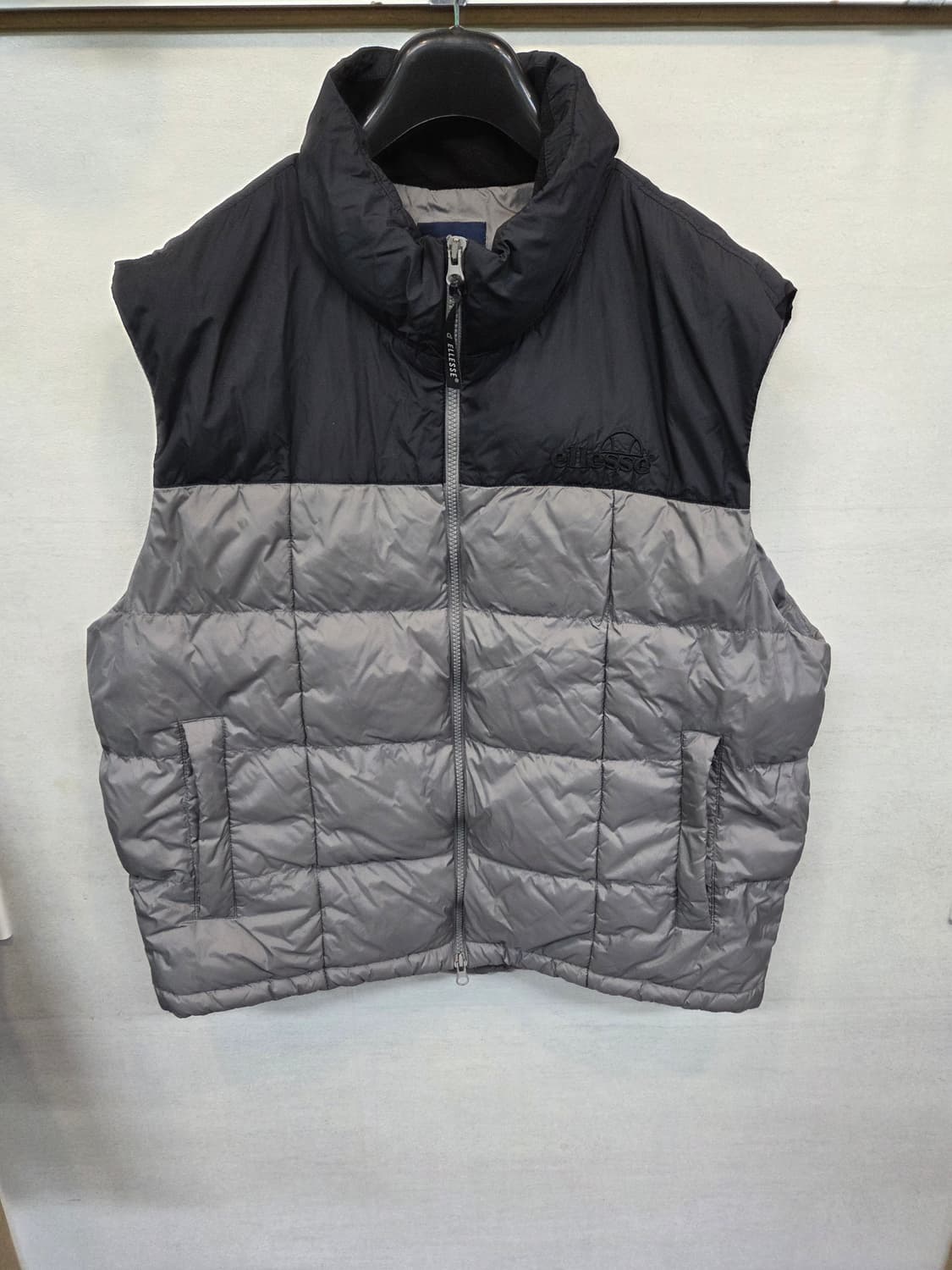 엘레쎄 로고 패딩조끼 그레이검 xl 상품이미지1