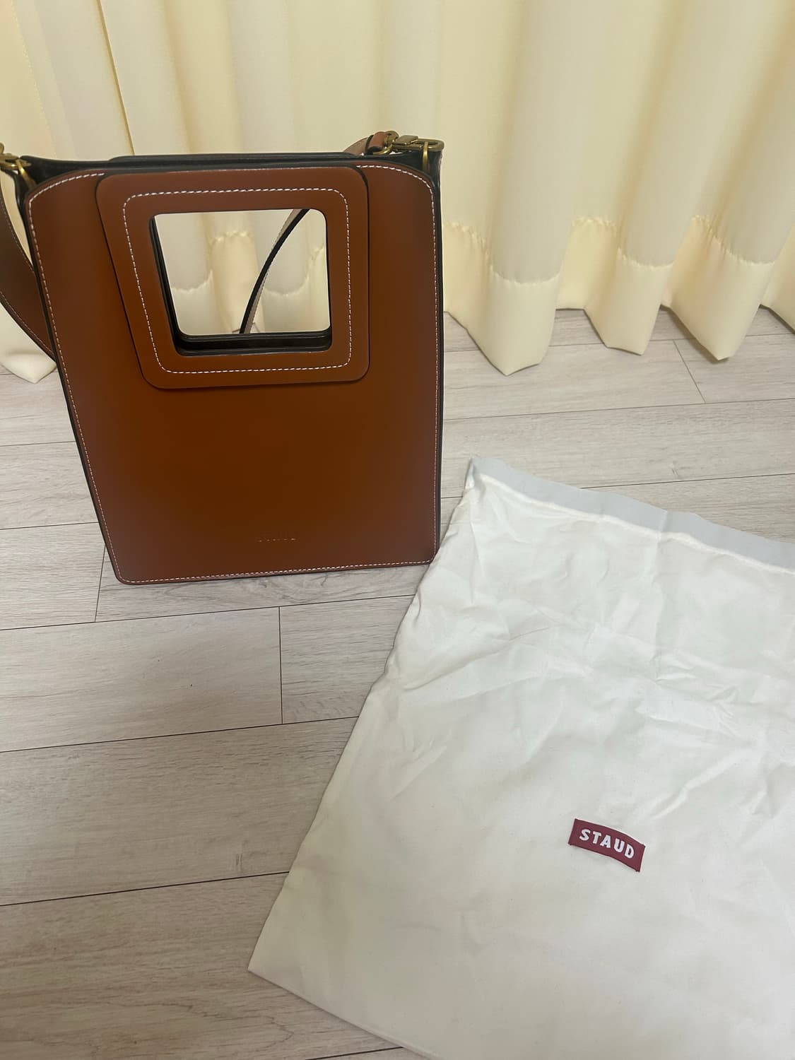 스타우드 셜리 토트백 상품이미지4