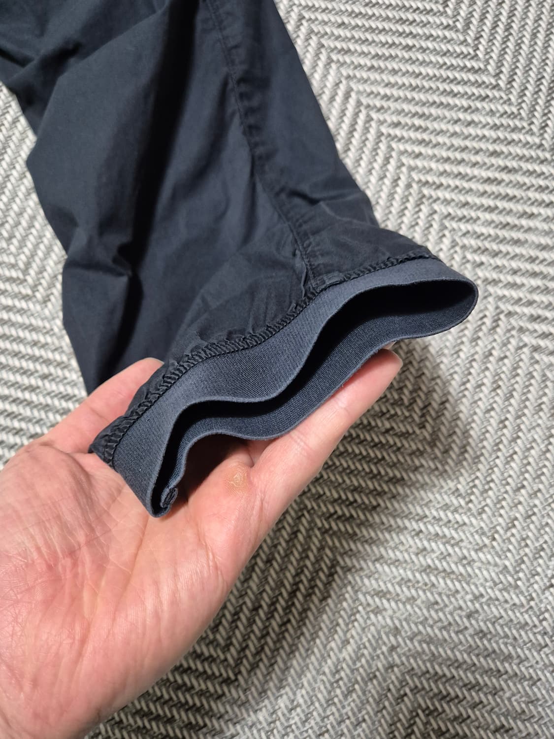 정품 스톤아일랜드 카고조거팬츠 30 블랙 상품이미지5